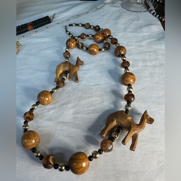 Three neutral safari vibe natural elements necklaces - Picture 7 of 10